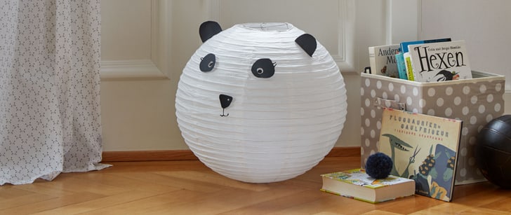 Un lampion et une robe qui ressemblent à un panda