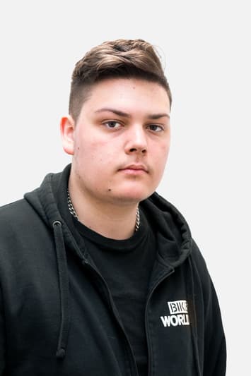Aleksandar-Razborsek-Verkaufsberater.jpg